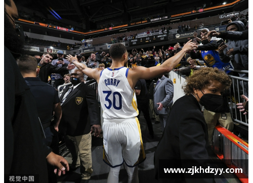2974个三分历史第一！NBA官方连续庆祝，全美转发库里纪录消息 - 副本 - 副本